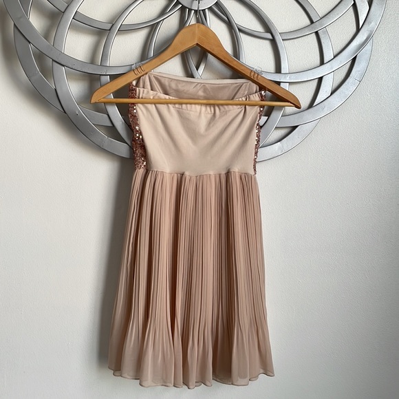 Strapless sequin bodice short dress. - Picture 2 of 3